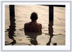 Bathing in Ganga * 1146 x 775 * (71KB)